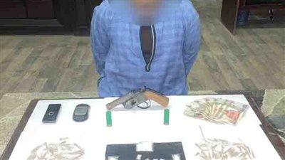  سقوط عاطل يدير وكرا لتجارة مخدري الهيروين والشابو بأسيوط 