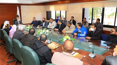 نائب محافظ سوهاج يجتمع مع أعضاء وحدة المتغيرات المكانية بالوحدات المحلية 