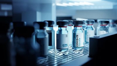 خطر يهدد التطعيمات.. تقرير يؤكد تأثير لقاح كورونا على الدورة الشهرية عند النساء 