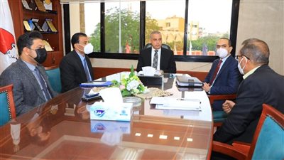 محافظ سوهاج: إنهاء أعمال 36 عمارة سكنية بحي الكوثر 