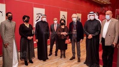 افتتاح معرض فاروق حسني بحضور وزراء وفناني البحرين 