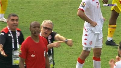 بطل فضيحة تونس ومالي حكمًا لمباراة الأهلي والهلال 