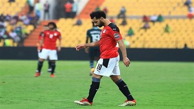على رأسهم محمد صلاح.. وزير الرياضة ينتقد محترفي المنتخب: محدش أكبر من مصر