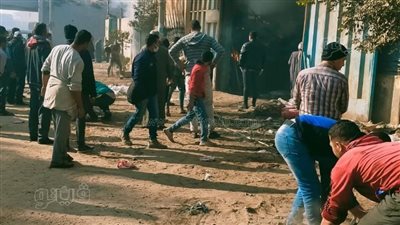 أول صور لحريق مخزن سكر بالبدرشين