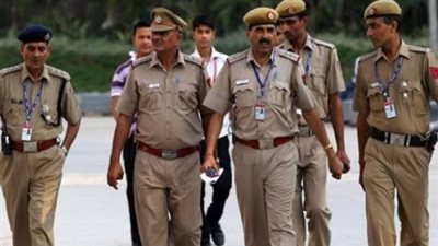 تلقى لقاح كورونا 11 مرة.. الشرطة تبحث عن هندي لمحاكمته