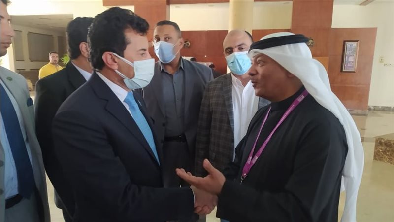 وزير الشباب والرياضة
