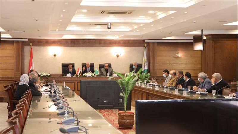 أجتماع محافظ الجيزة