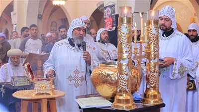  الأنبا يواقيم يترأس قداس خميس العهد بدير الأنبا متاؤس الفاخوري في إسنا 