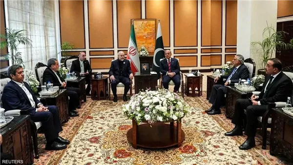 فارنس: إيران رفضت الشروط الأمريكية وكنا نتواصل مع ترامب خلال المحادثات
