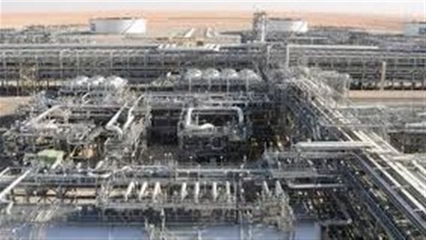 السعودية تستعيد طاقة خط أنابيب شرق-غرب وتواصل العمل في حقل خريص