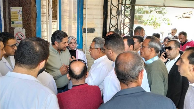 محافظ الدقهلية بمستشفي