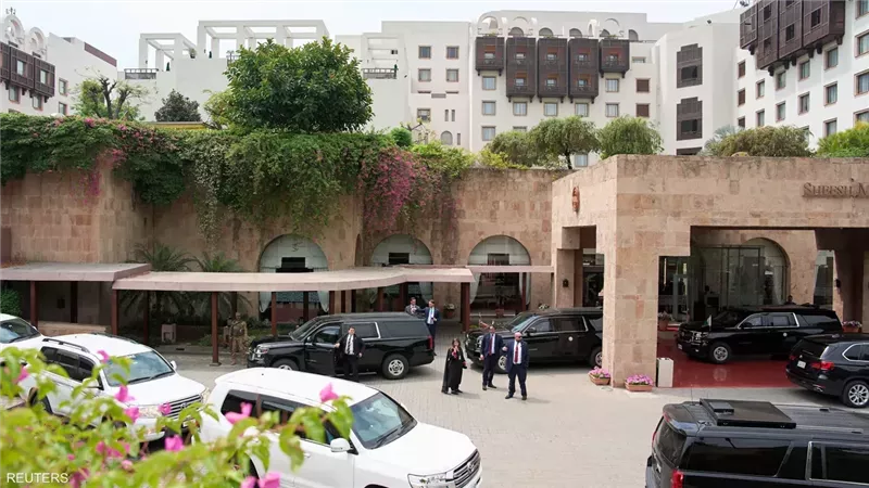 فندق سيرينا يشهد