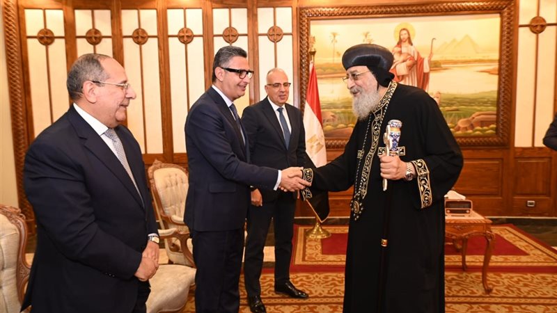 وزير التموين خلال