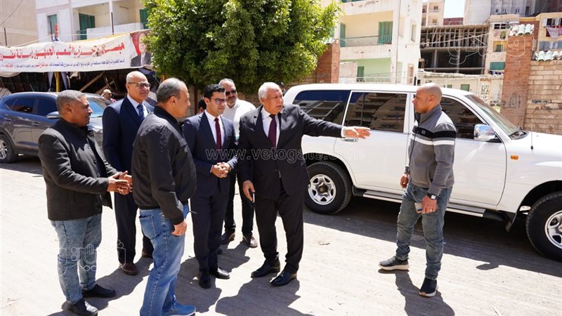 محافظ مطروح يزور