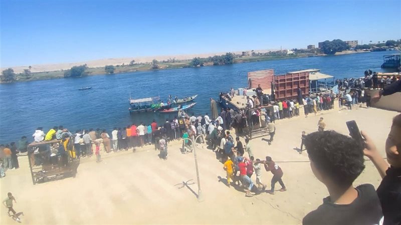 انتشال الجثث والسيارة