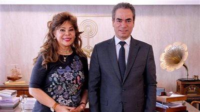 صفاء أبو السعود تقدم نماذج مضيئة في البرنامج الإذاعي الجديد 