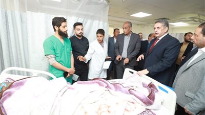 محافظ كفر الشيخ يزور مصابي حادث الطريق الدولي الساحلي (صور)
