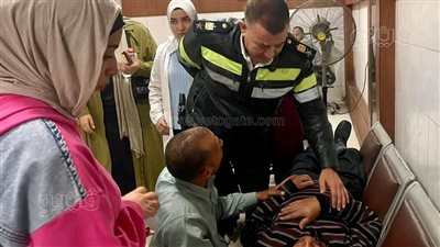 رئيس وحدة مرور منيا القمح بالشرقية ينقذ مواطنا فقد الوعي ويتكفل بترخيص سيارته