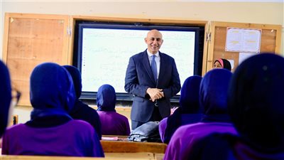جولة تفقدية مفاجئة لوزير التعليم بعدد من مدارس الجيزة