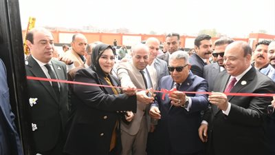 محافظ الدقهلية يفتتح مدرسة محمود نبيه الرسمية المتميزة للغات بمدينة الكردي