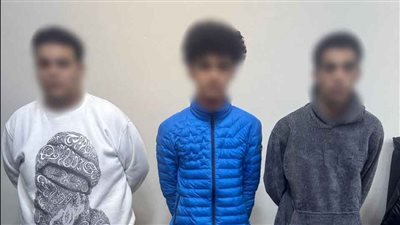 القبض على 3 أشخاص بتهمة سرقة أجنبي والاعتداء عليه بالجيزة