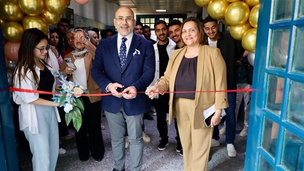 عمر فهمي يفتتح معرض الكوميكس الأول بكلية إعلام جامعة ٦ أكتوبر