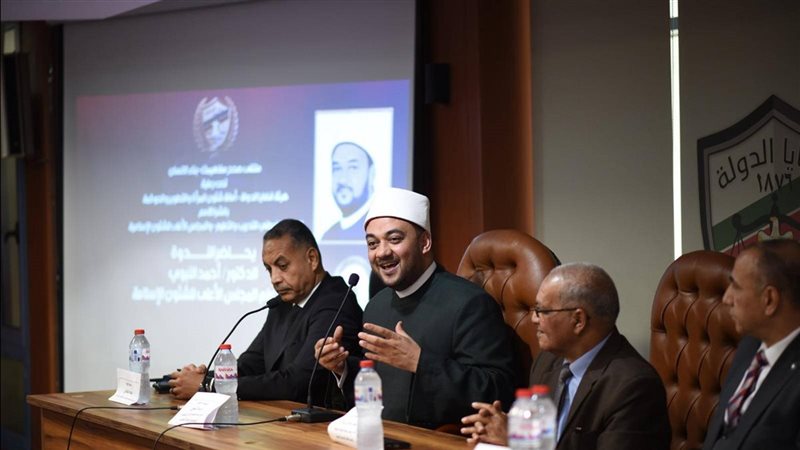 الدكتور أحمد نبوي
