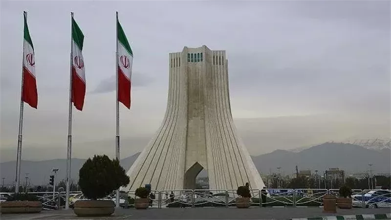 طهران، فيتو 