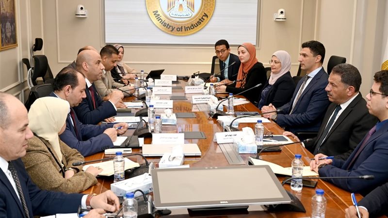 اجتماع وزارة العمل،