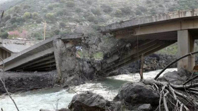 استهداف جسر فى لبنان،