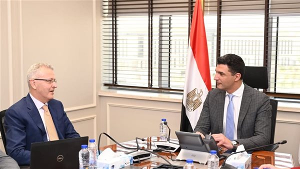 وزير الصناعة يؤكد على التوسع في إنتاج السيارات لتعزيز مكانة مصر كمحور صناعي