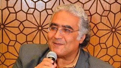 مكتبة مصر الجديدة تناقش كتاب 