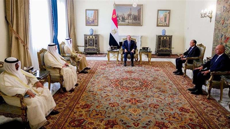الرئيس السيسي ووزير