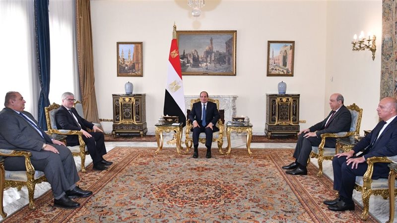 السيسي يستقبل سكرتير