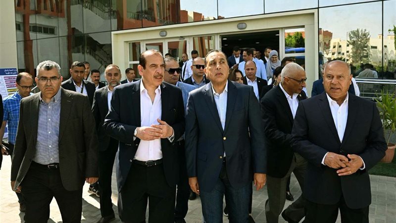 رئيس الوزراء يتفقد
