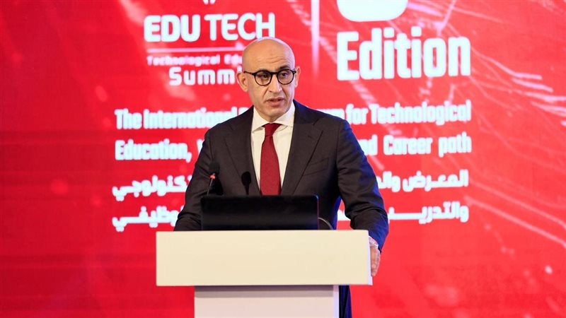 محمد عبد اللطيف وزير