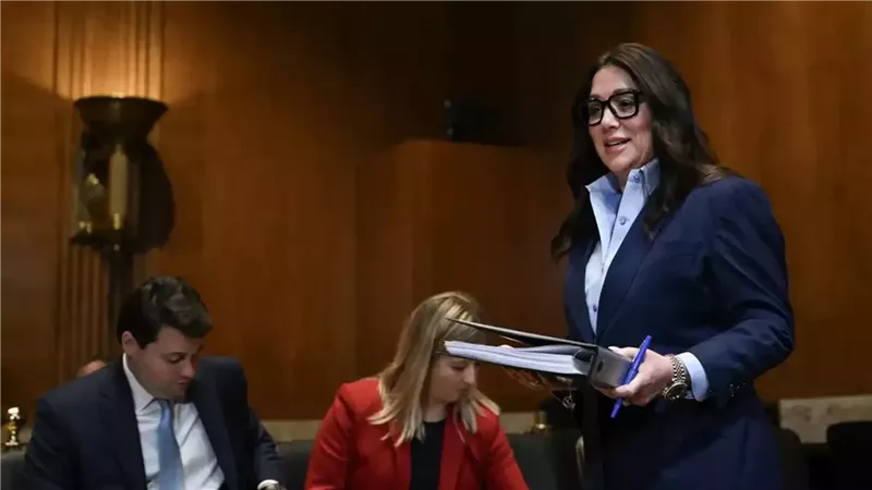 وزيرة العمل الأمريكية