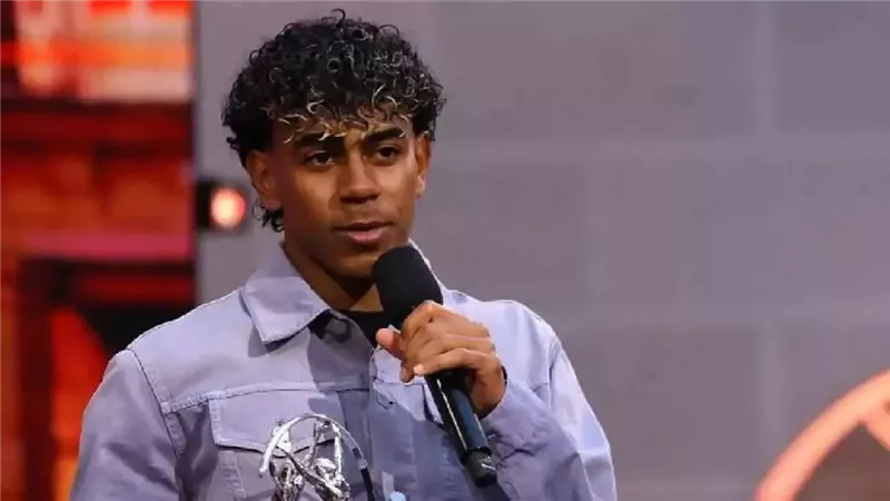 لامين يامال، فيتو