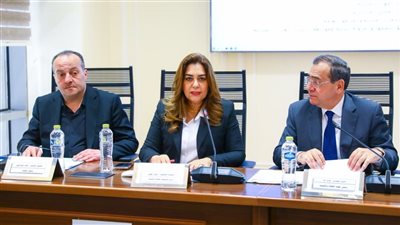 منال عوض تستعرض رؤية العمل المستقبلية للتنمية المحلية أمام لجنة البيئة بالنواب