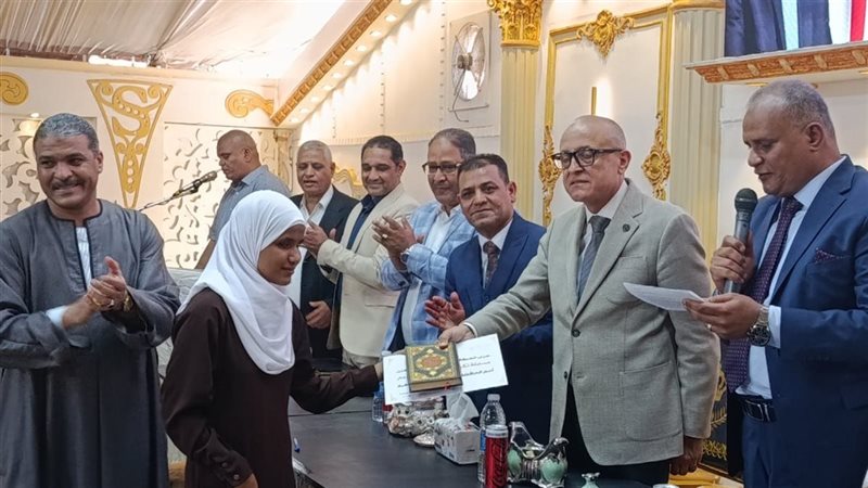 محافظ الأقصر يشهد