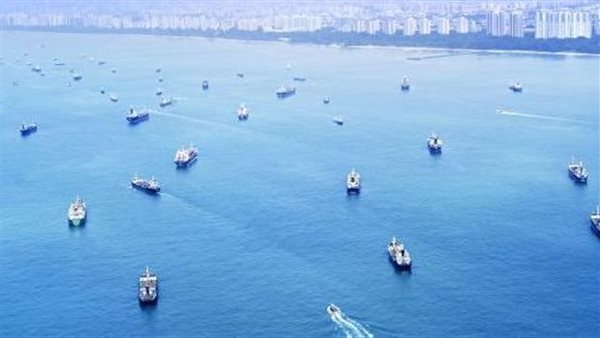 توترات في مضيق ملقا: إندونيسيا تدرس فرض رسوم عبور ترفضها سنغافورة