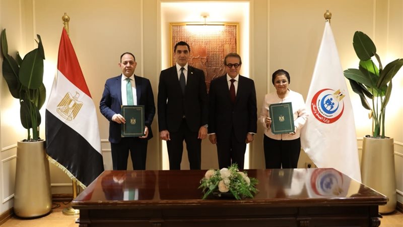 وزيرا الصحة والشباب