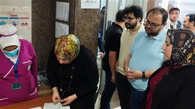 فريق من إشراف الرعاية الصحية بالإسماعيلية يتابع توافر الأدوية بمستشفى القصاصين