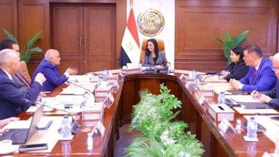 وزيرة التضامن تتابع الموقف التنفيذي لمراكز التجميع والمواءمة لتوفير الأطراف الصناعية