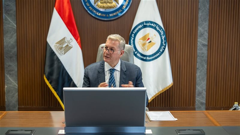 وزير البترول،فيتو.