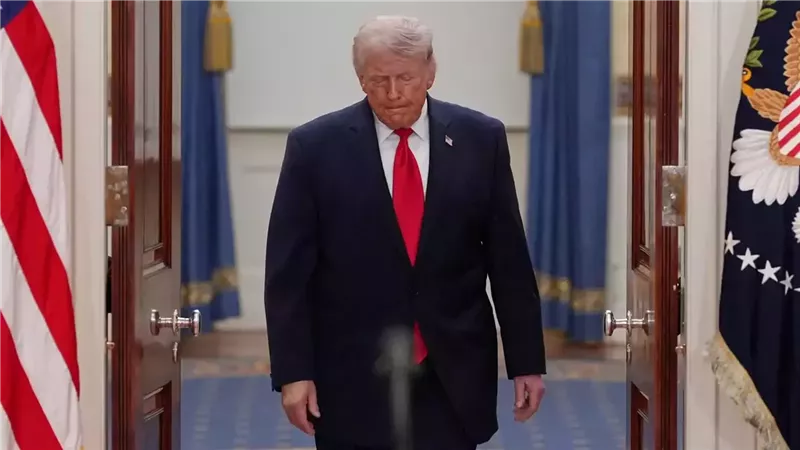 الرئيس الأمريكي دونالد