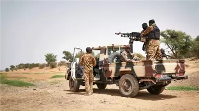الجيش المالي يعلن دحر هجوم إرهابي واسع وتحييد مئات العناصر في باماكو وكاتي