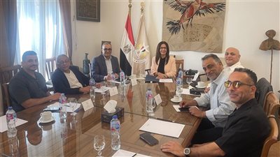 وزيرة الثقافة تبحث مع صناع السينما سبل تطوير الصناعة ودعم الإنتاج 