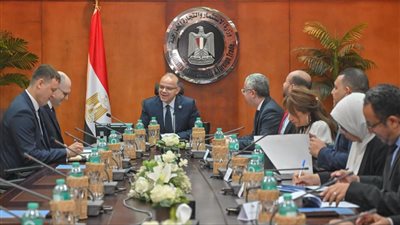 وزير الاستثمار وسفير بيلاروسيا يبحثان تعزيز التعاون الاقتصادي وتطوير الشراكات الصناعية