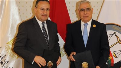 وزير التعليم العالي: الصالونات الثقافية تعزز الوعي الوطني وتشجع المشاركة الإيجابية لدى الطلاب